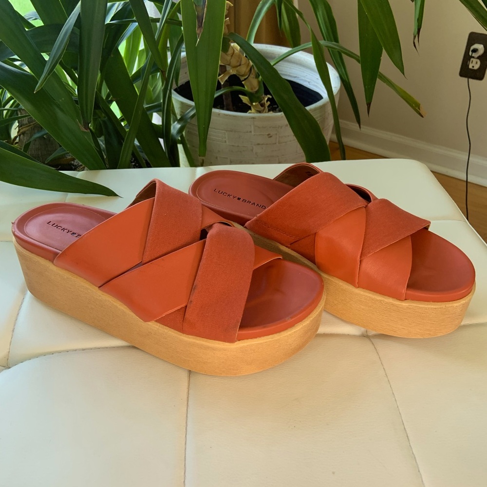 Lucky Brand Lifted Platform Woven Slides